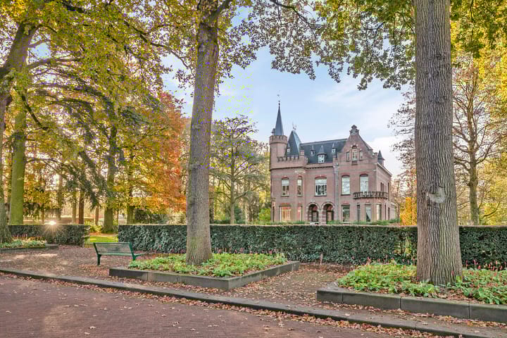 Photo 30 of Burgerhoutsestraat 12