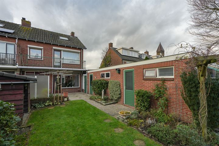 Bekijk foto 35 van Kanunnik van Osstraat 9