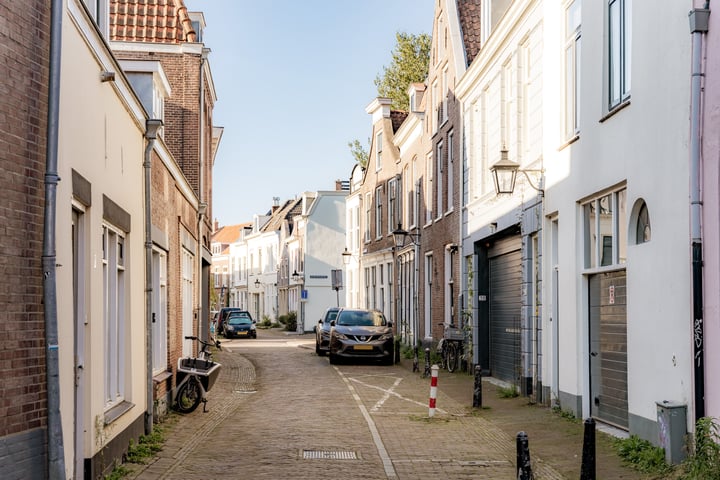 View photo 27 of Lange Lauwerstraat 34