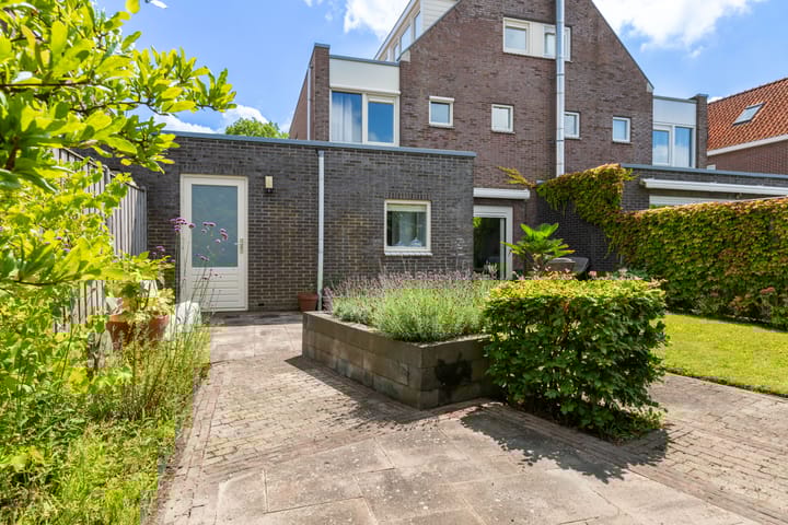 Foto 33 van Kleis 68