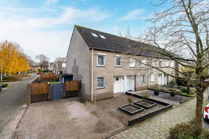 Foto 1 van A.B. van Lieshoutlaan 49