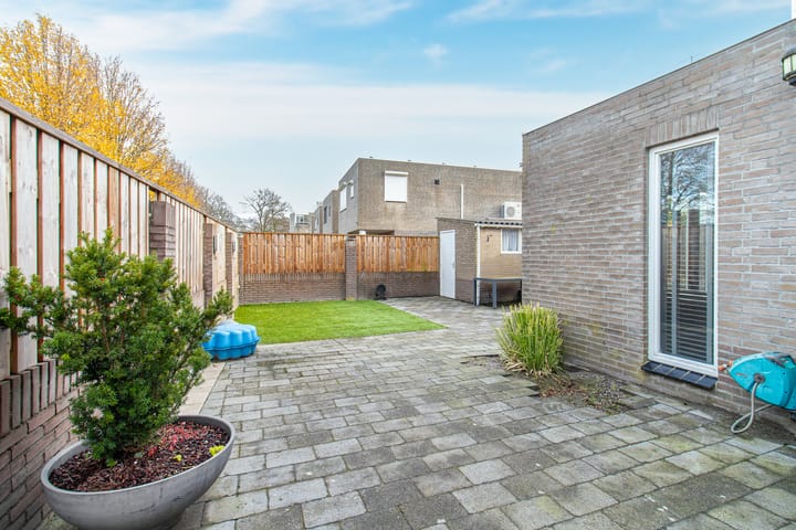 Foto 49 van A.B. van Lieshoutlaan 49