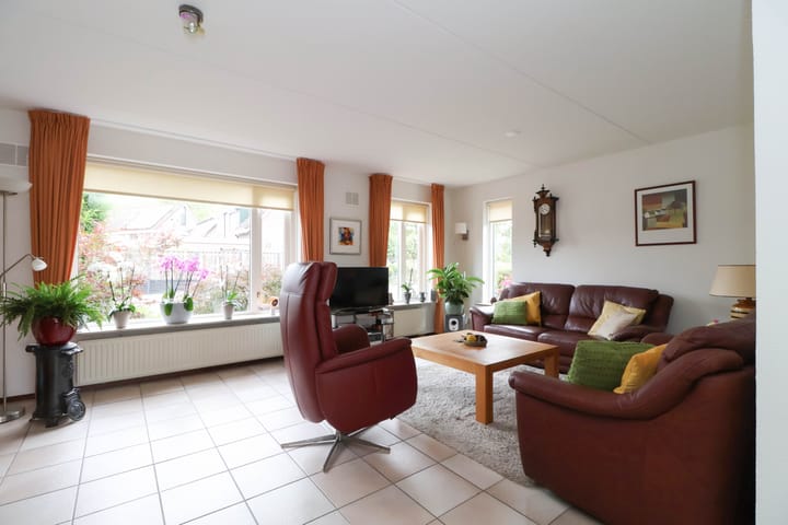 Foto 3 van Plevier 80