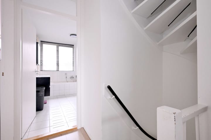 Foto 19 van Johan de Wittstraat 7