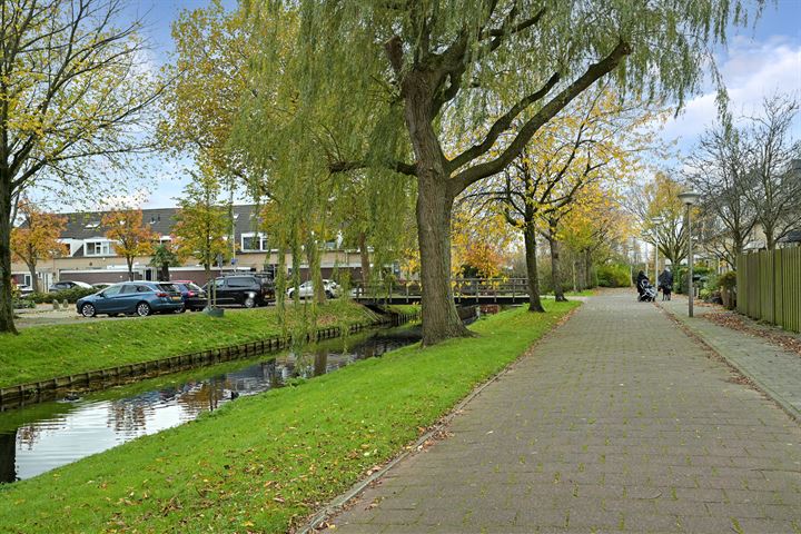 Bekijk foto 40 van Windmolen 124