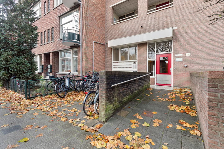 View photo 19 of Marconistraat 141