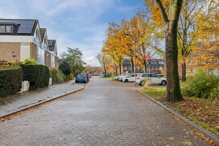 Foto 47 van Van Riebeekstraat 18