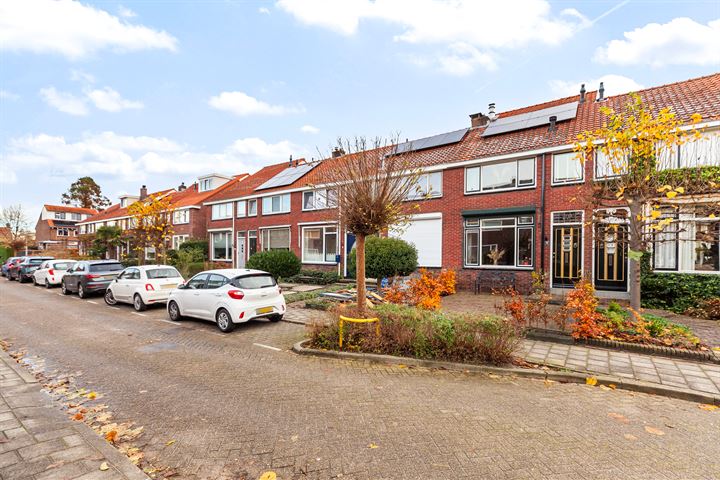 Bekijk foto 1 van Lelsstraat 15