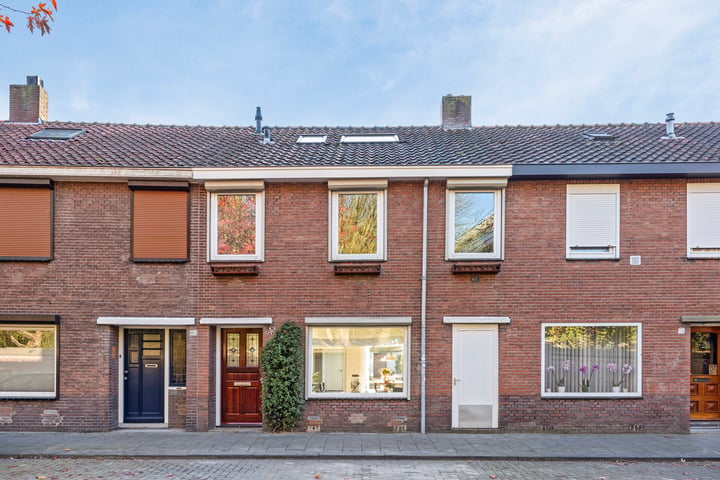 Bekijk foto 1 van Nieuwstraat 82