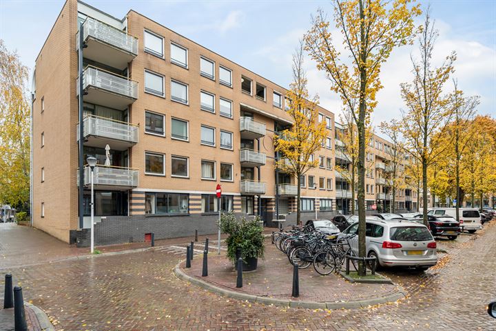 View photo 1 of Arthur van Schendelstraat 151