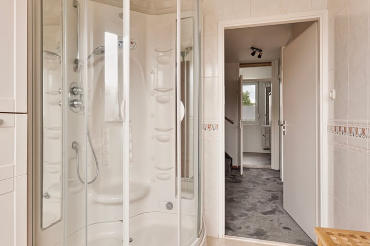 Photo 33 of Elvis Presleystraat 45