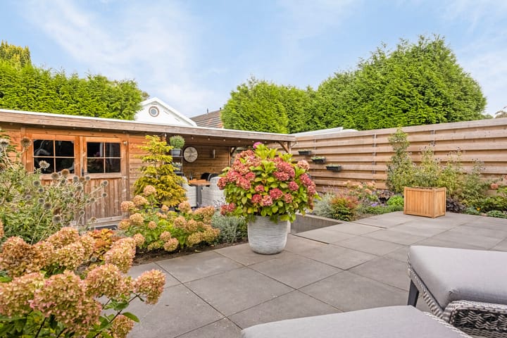 Photo 43 of Elvis Presleystraat 45