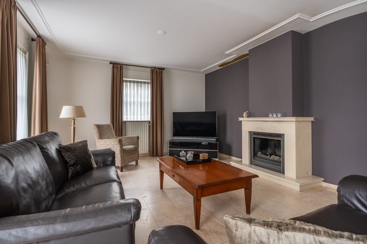 Photo 11 of Venkel 9