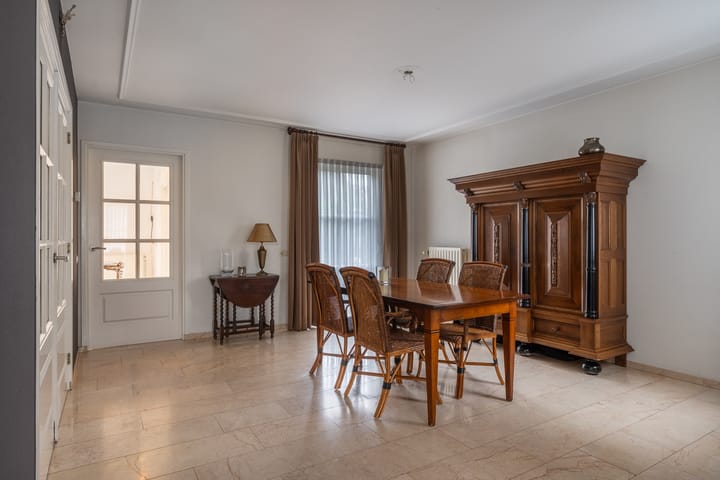 Photo 14 of Venkel 9