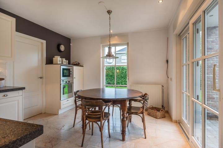 Photo 16 of Venkel 9