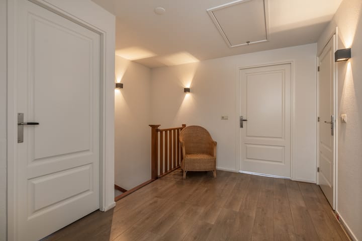 Photo 20 of Venkel 9