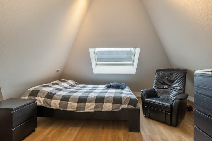 Photo 22 of Venkel 9