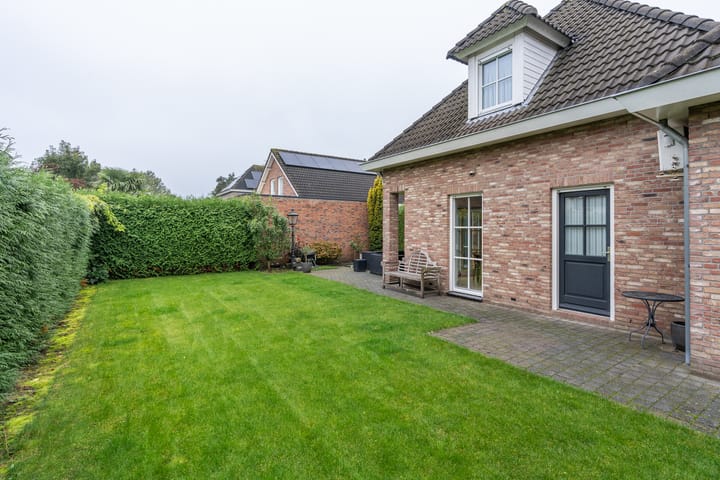 Photo 33 of Venkel 9