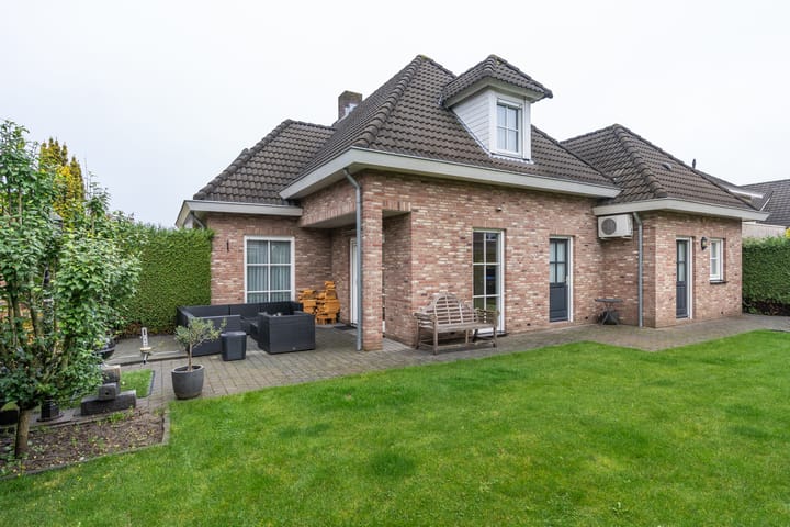 Photo 34 of Venkel 9