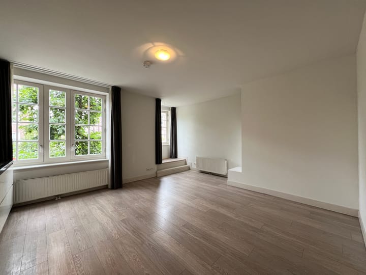 Photo 2 of Ruysdaelstraat 15-1