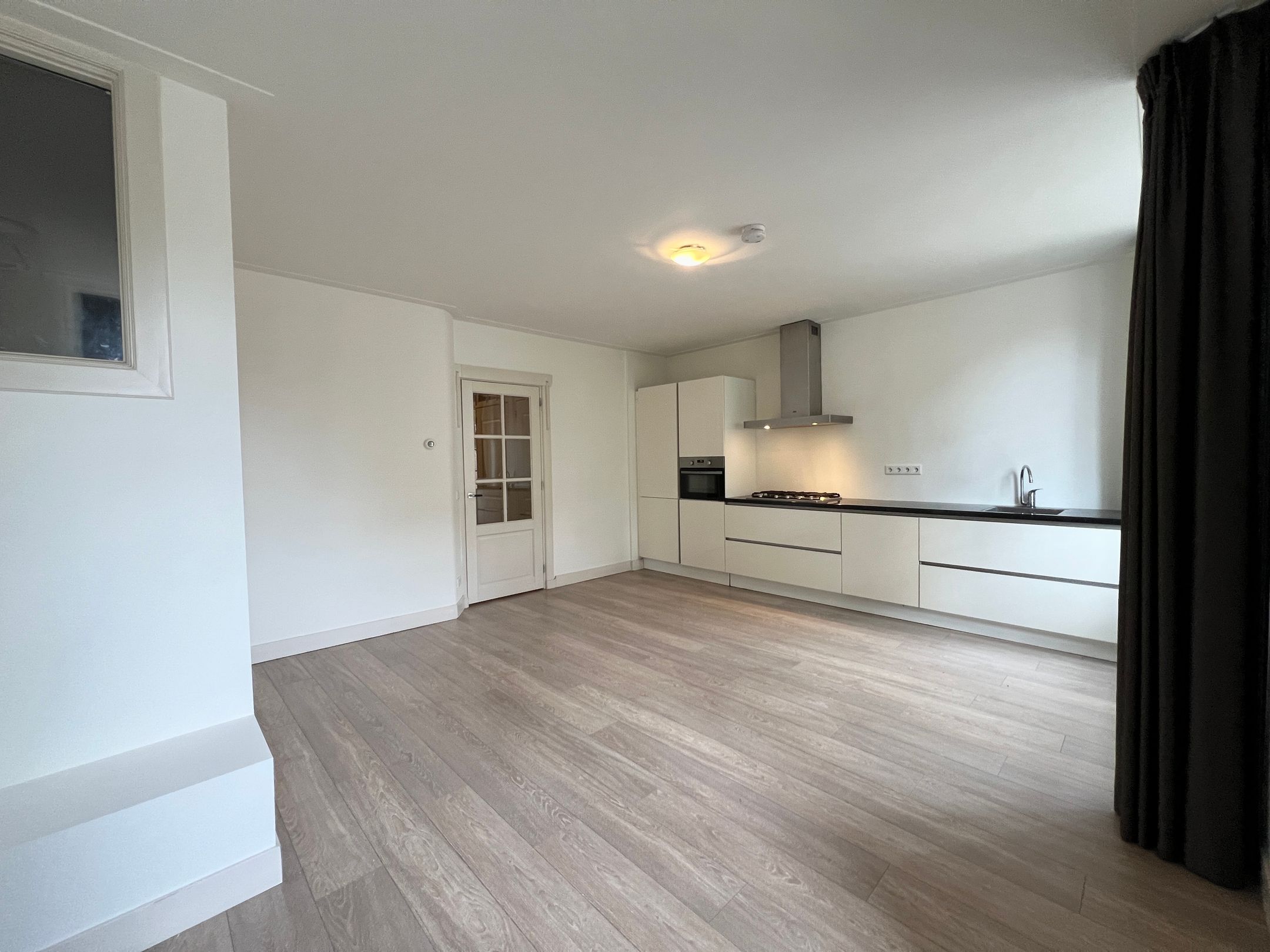 Photo 6 of Ruysdaelstraat 15-1