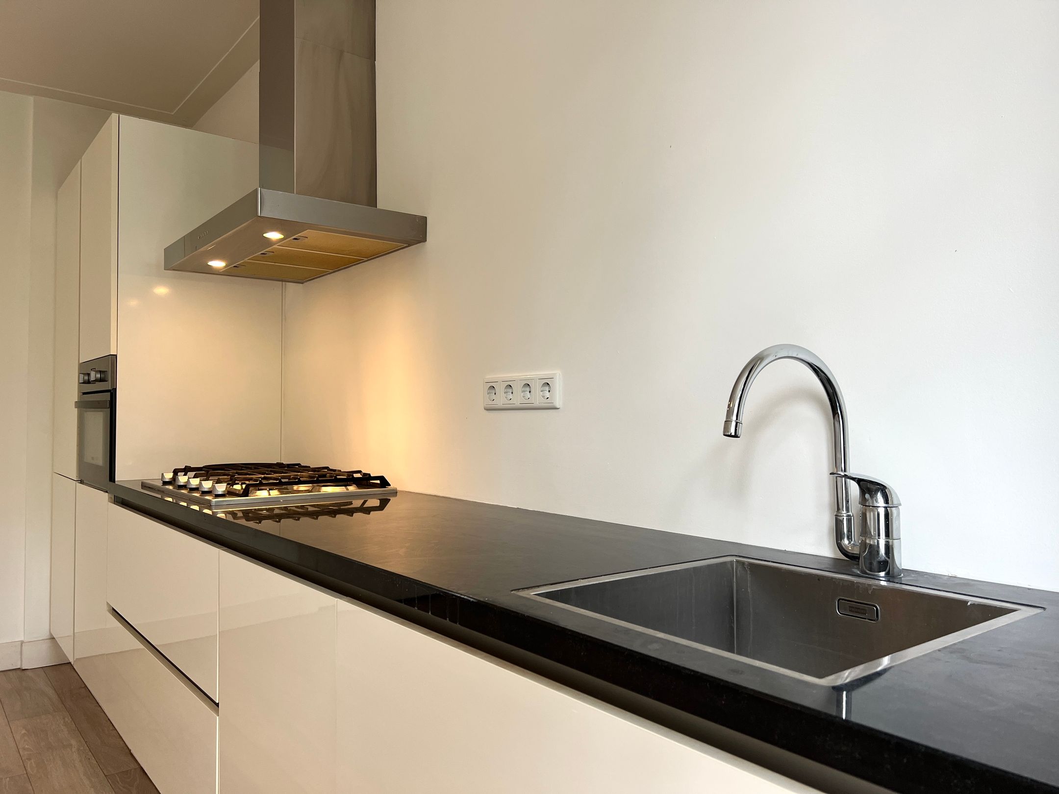 Photo 12 of Ruysdaelstraat 15-1