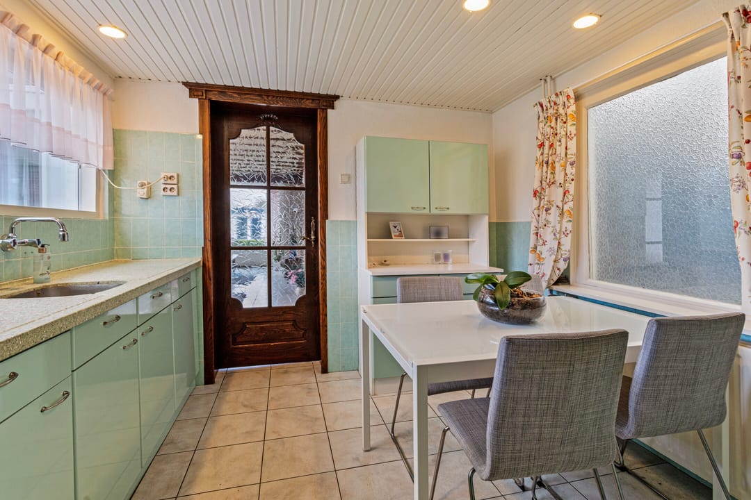 Photo 13 of Hazestraat 57