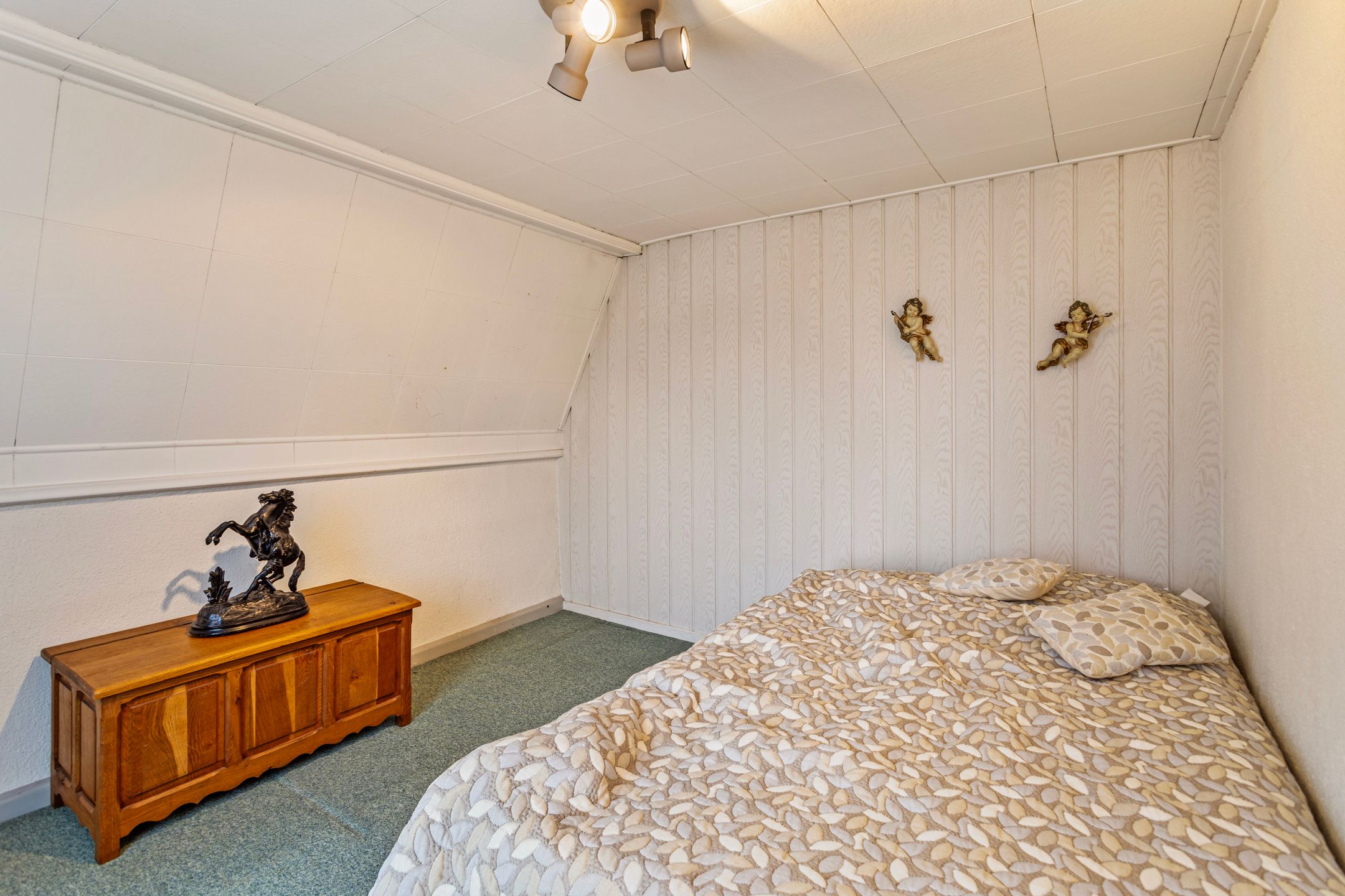 Photo 21 of Hazestraat 57