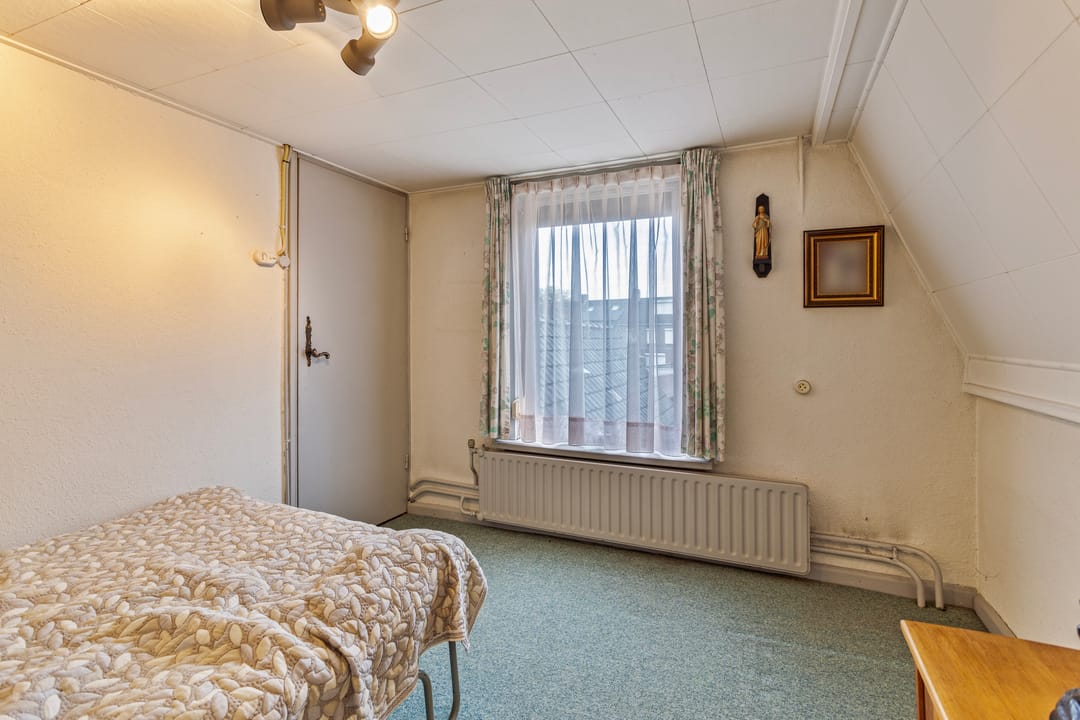 Photo 22 of Hazestraat 57