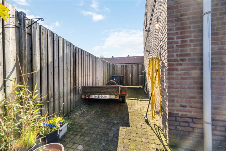 Bekijk foto 32 van Lambertusstraat 16