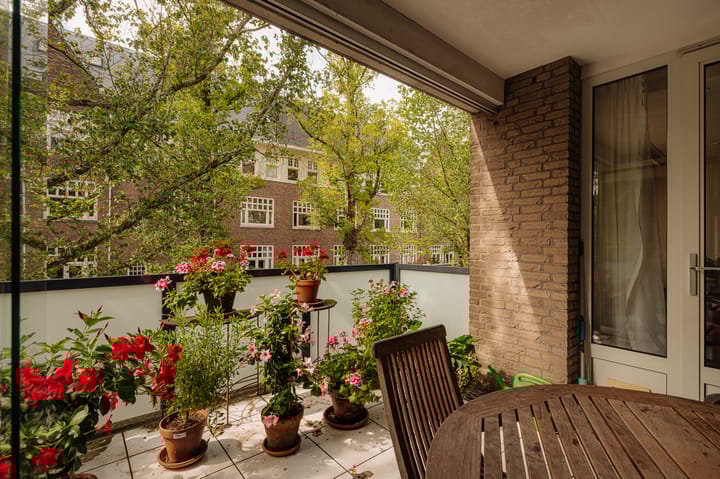 Photo 5 of Raphaëlstraat 7