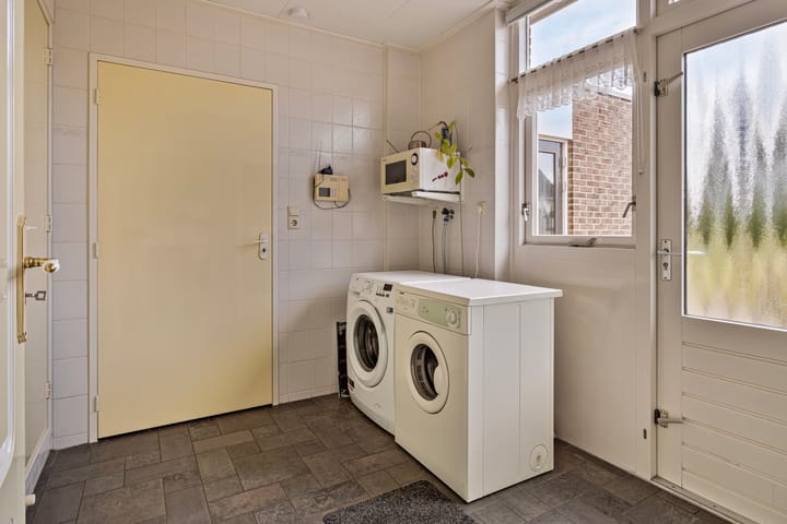 Photo 17 of Bou Kooijmanstraat 7