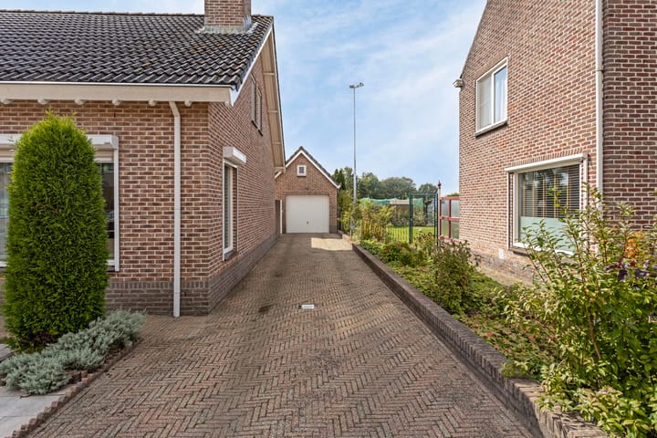 Photo 48 of Bou Kooijmanstraat 7