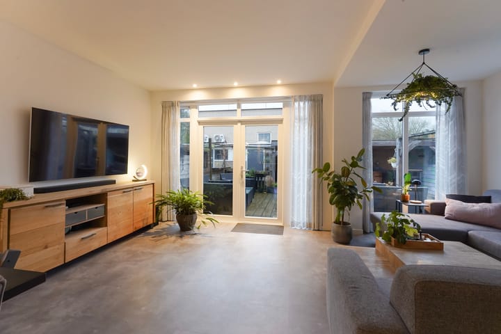 Photo 7 of President van Heelstraat 18