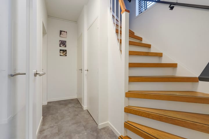 Photo 16 of President van Heelstraat 18