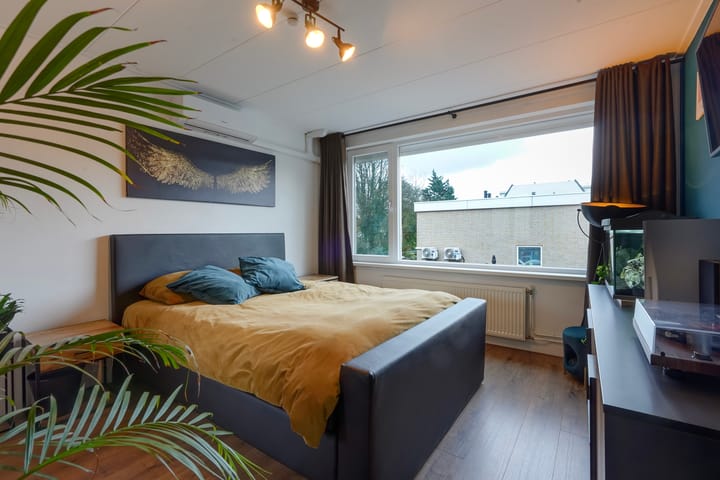 Photo 21 of President van Heelstraat 18