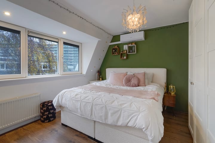 Photo 31 of President van Heelstraat 18