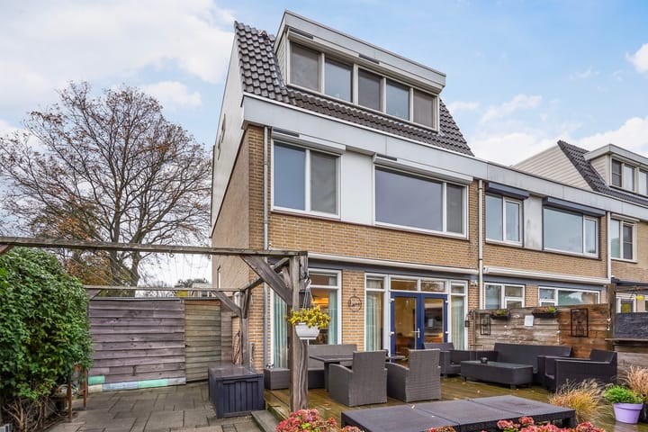 Photo 36 of President van Heelstraat 18