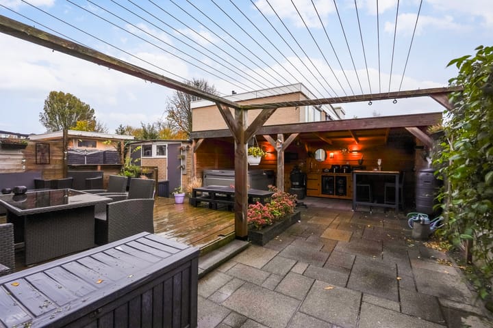 Photo 39 of President van Heelstraat 18