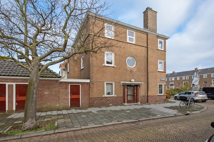 Photo 7 of Cliviastraat 1-A