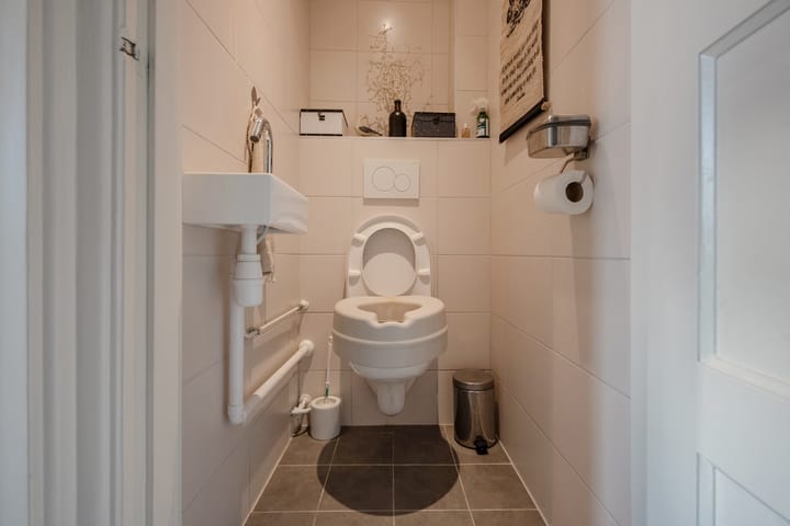 Photo 11 of Cliviastraat 1-A