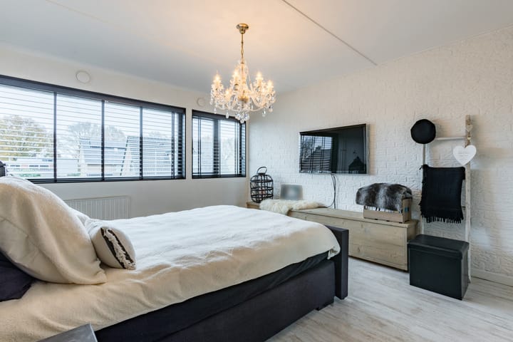 Foto 45 van Meidoornlaan 14