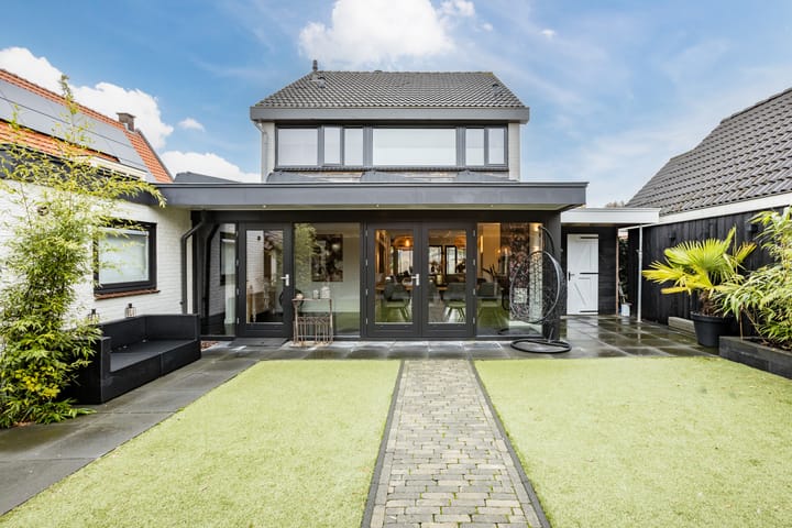 Foto 80 van Meidoornlaan 14