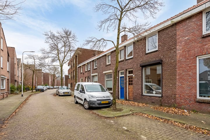 View photo 45 of Hoogtedwarsstraat 66