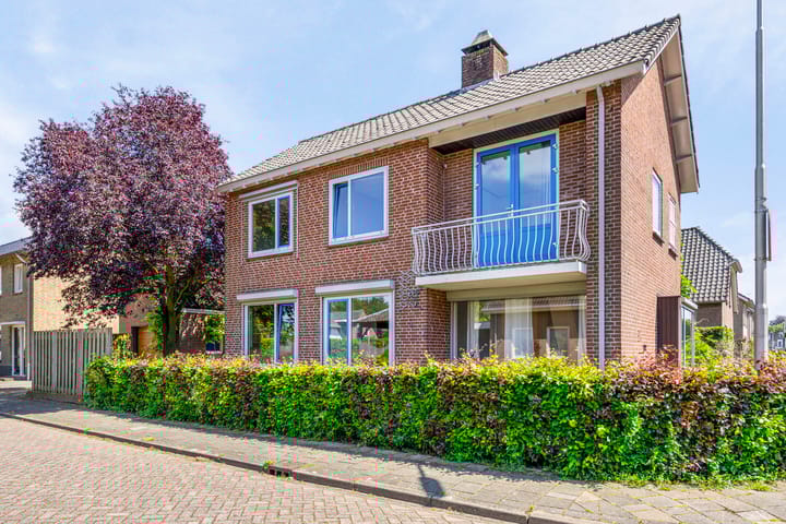 Foto 2 van Esdoornstraat 1