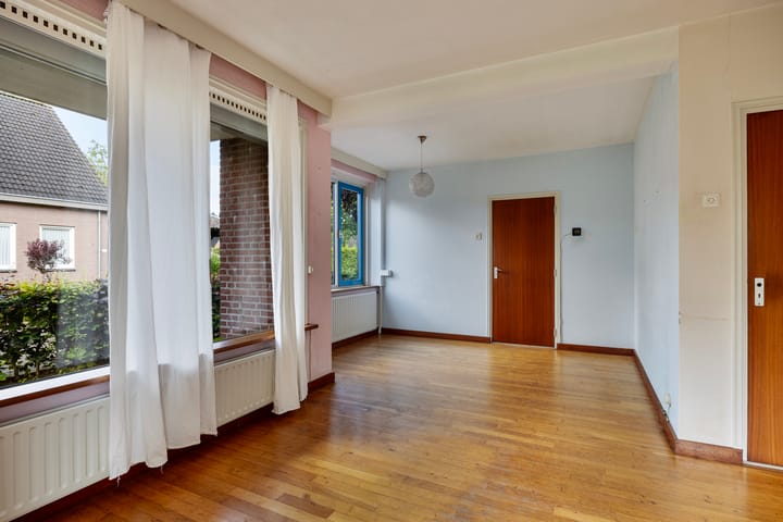 Foto 7 van Esdoornstraat 1