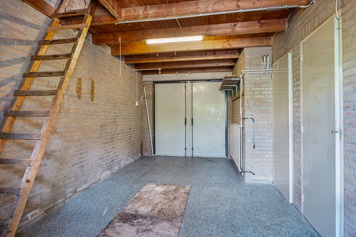 Foto 12 van Esdoornstraat 1