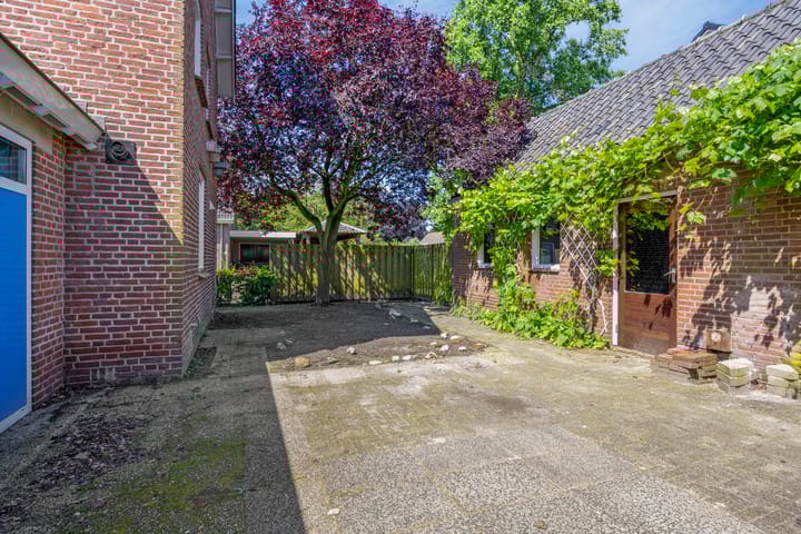 Foto 36 van Esdoornstraat 1