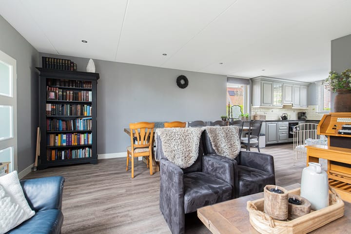 Foto 4 van de Oppervloer 17