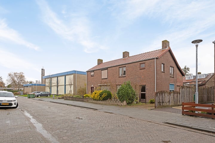 Bekijk foto 2 van Marijkestraat 11